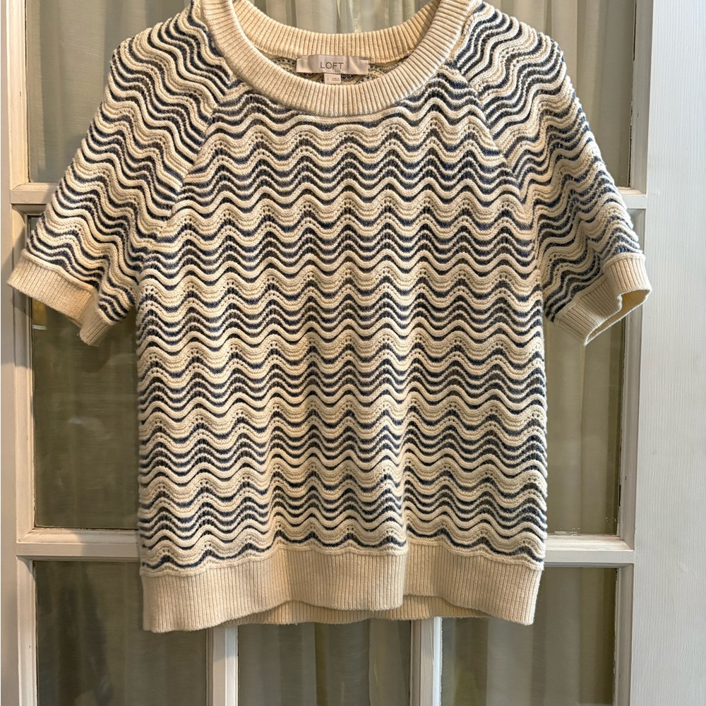 LOFT Cream and Navy Wave-Knit Short Sleeve Sweater